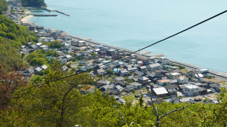 あそこの住宅地から登ってきたのか