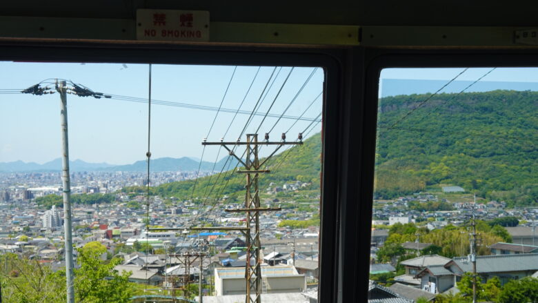 高松市街や屋島が見える