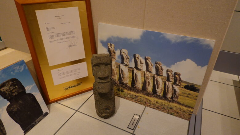 小さなモアイ像