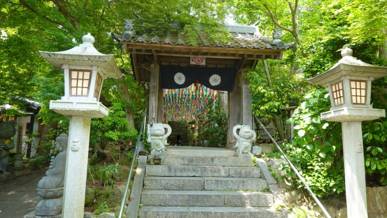 如意輪寺（山門）