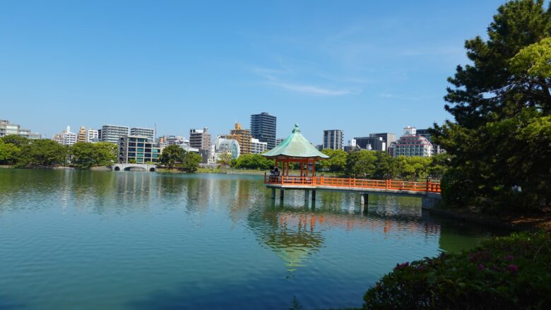 浮見堂が見えてきた