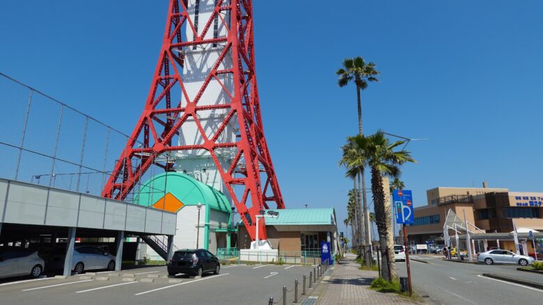 博多ポートタワーへ到着