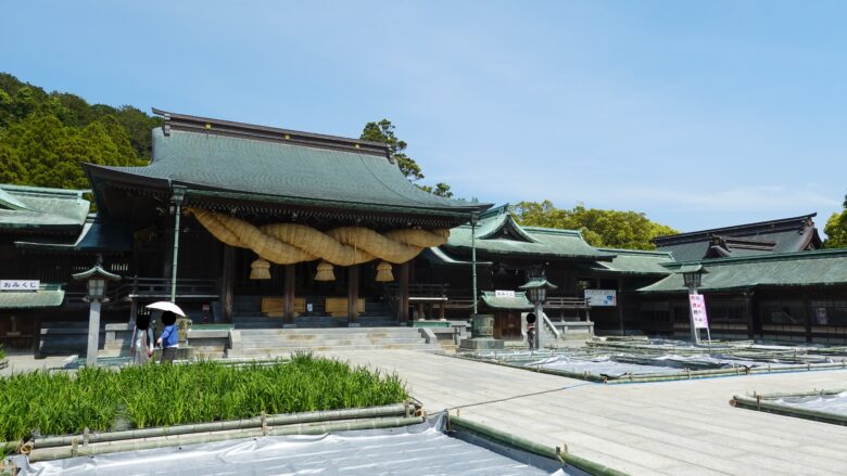 宮地嶽神社の拝殿周辺