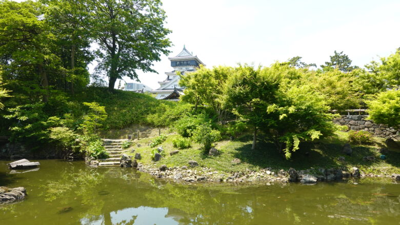 天守閣が見えるぞ