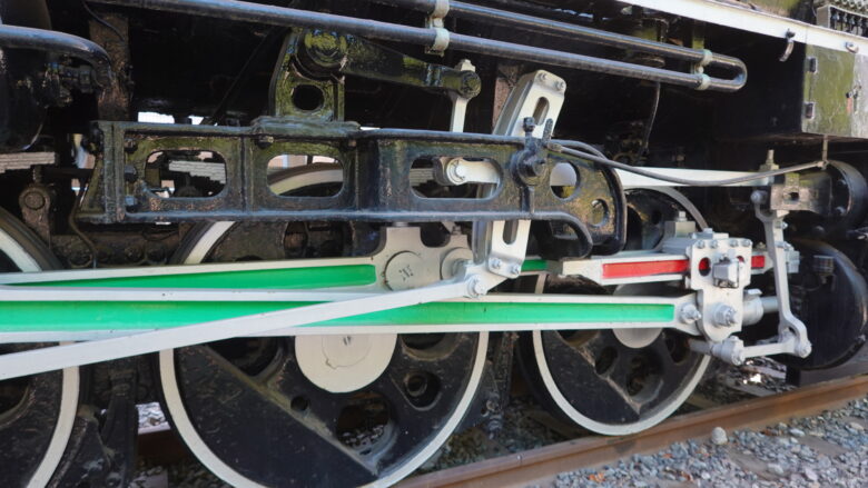 車輪が並ぶ姿に力強さを感じるぞ