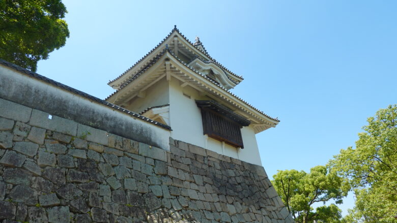 城の外側から見た月見櫓