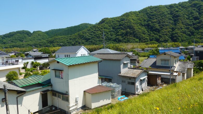住宅街を眺める