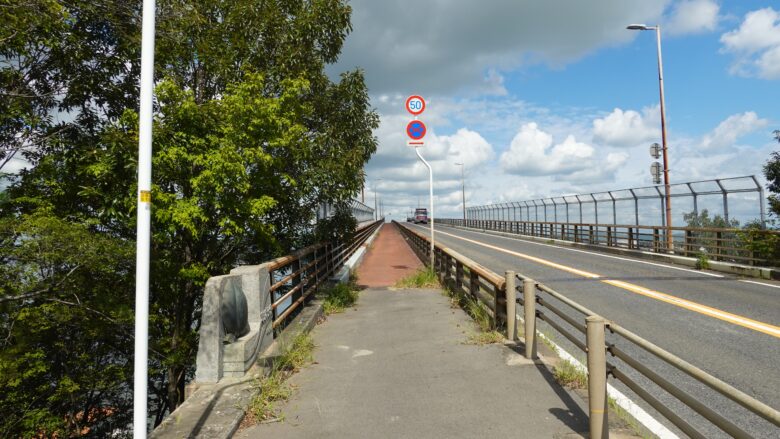 児島湾大橋を渡る