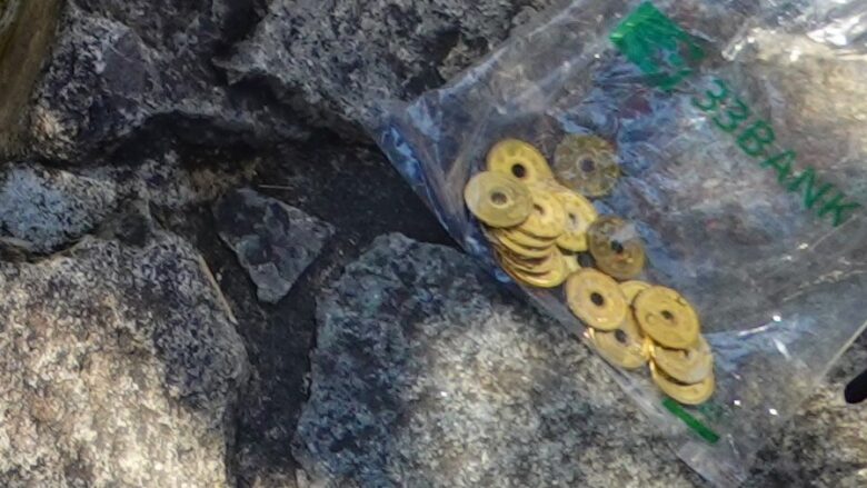 たくさんの５円玉