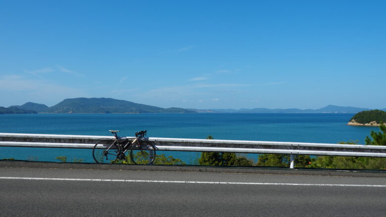 海はどこまでも広く、潮風を感じてやまない
