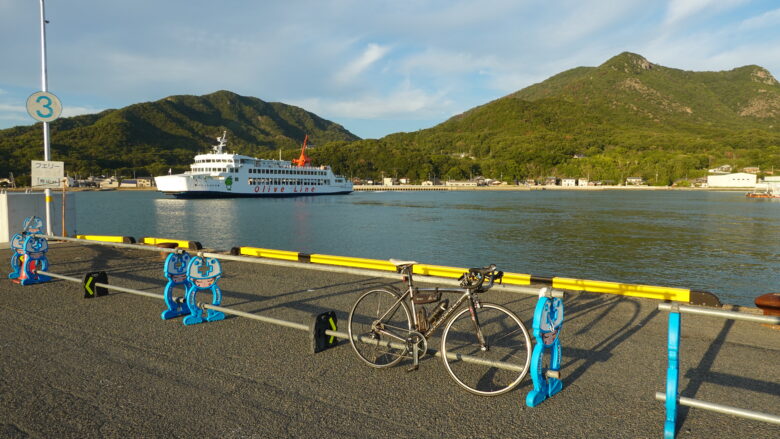 土庄港で愛車と撮影