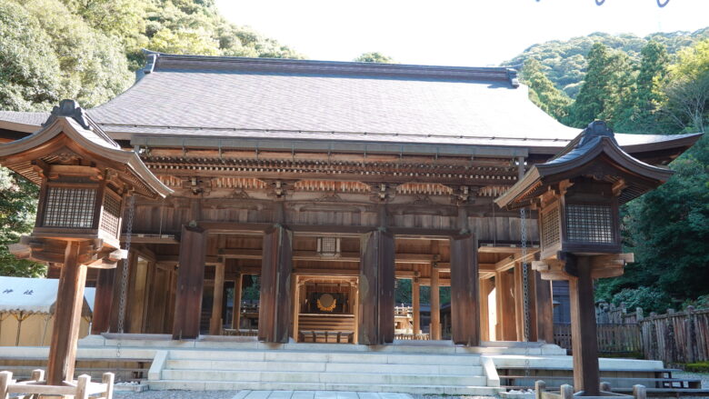 伊奈波神社(拝殿)