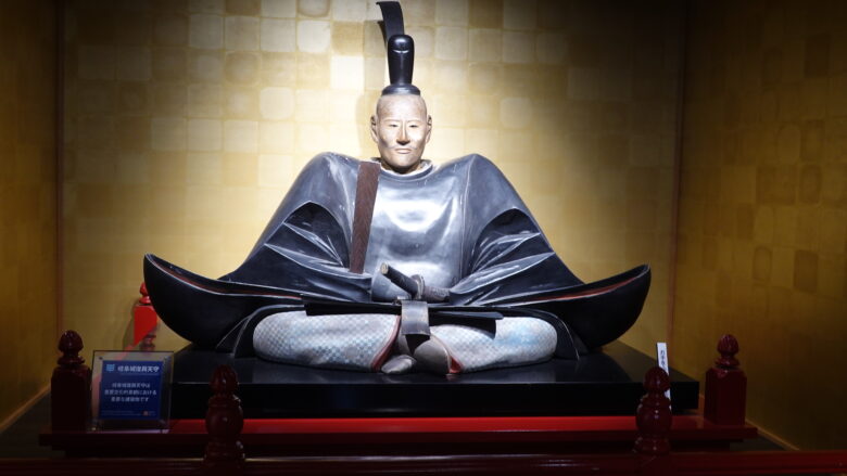 信長坐像(複製)、リアルさにびっくり