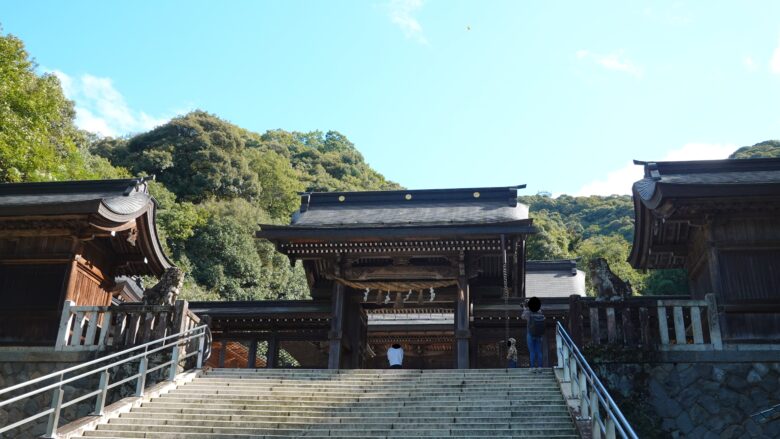 神門前でお詣り