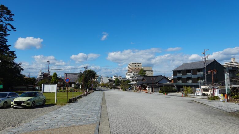 伊奈波通の風景