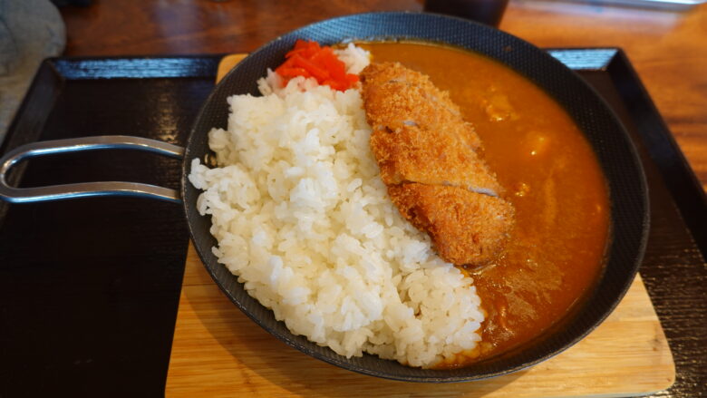 鉄板とりのカツカレー