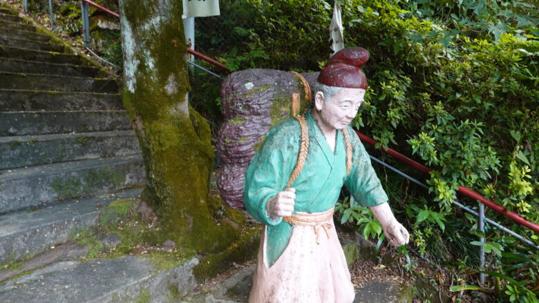 柴刈りを終えたお爺さん、お仕事お疲れ様です