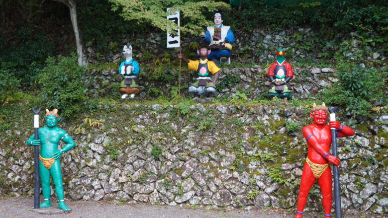 威風堂々の桃太郎一行、カッコイイ！！