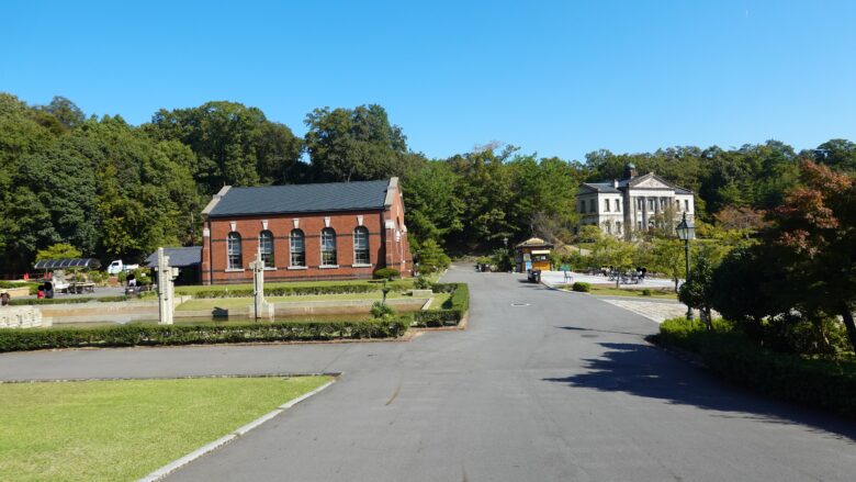 村内は整備されているので歩きやすい