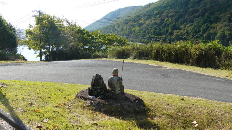 吉井川を望むお地蔵様