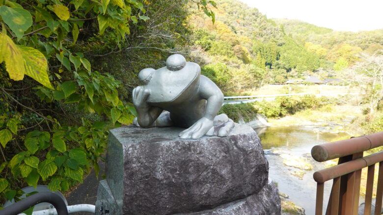 雌カエル「えっ、本当に私でいいのでしょうか？」