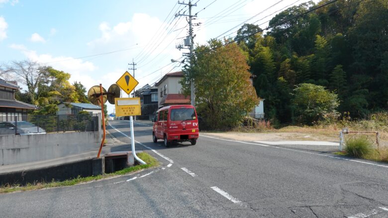 「この標識は何？」と思う人も多いのでは