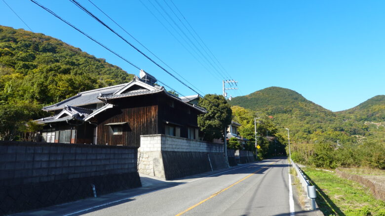 海だけでなく、山里の景色も楽しめる