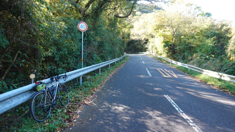 豊かな自然の中を黙々と走る