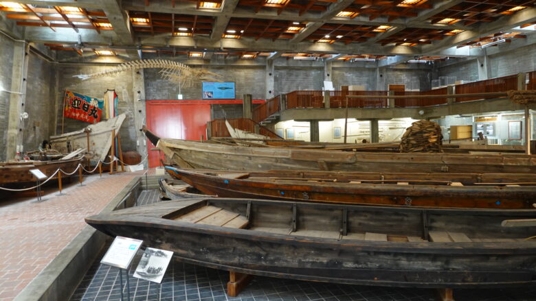 瀬戸内海歴史民俗資料館の展示室（第1展示室）