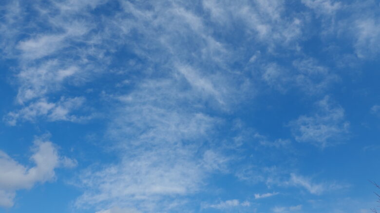 空をボーと眺めていると、色々なことを思い出す