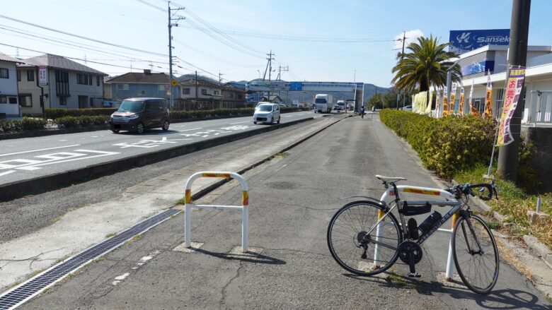 岡山児島線（県道21号）と並走したり