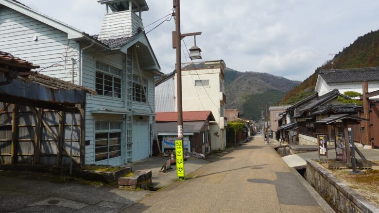 文明開化の影響と思われる洋館も残る
