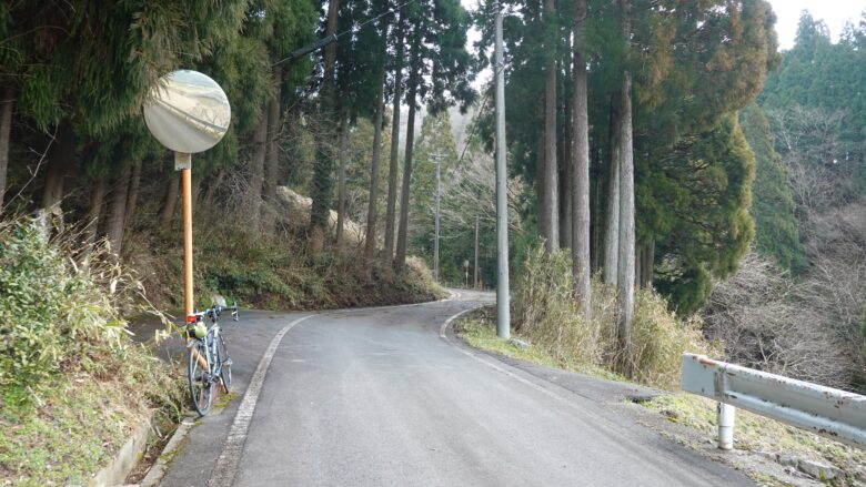 距離は短いけど急坂が続くので、電動アシスト自転車があると便利