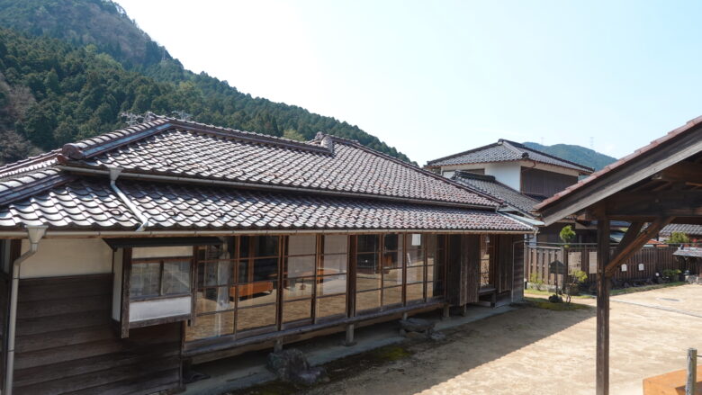 旧生野鉱山職員宿舎