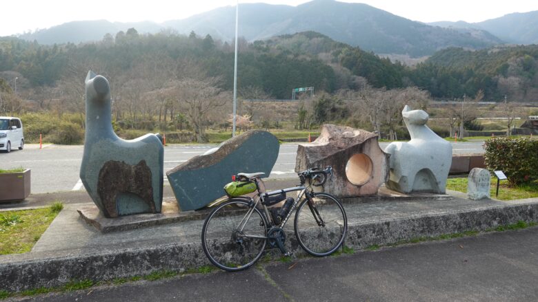 作品名「銀の馬車道」