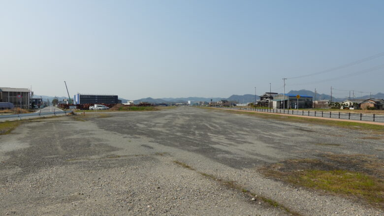 鶉野飛行場