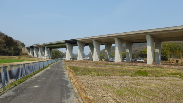 吹田山口線の高架橋