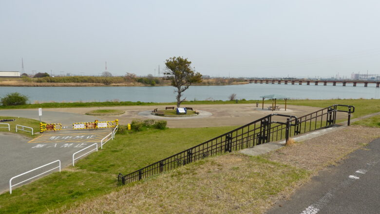 加古川河川敷の風景