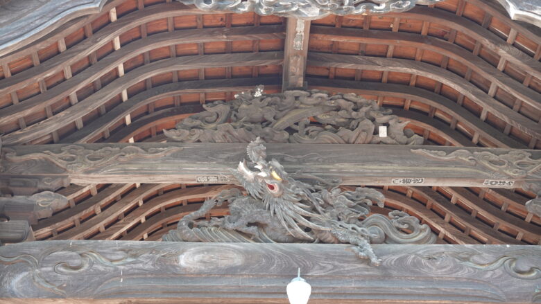 見事な彫刻