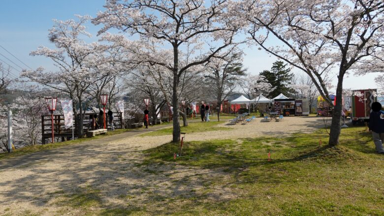 おやすみ広場