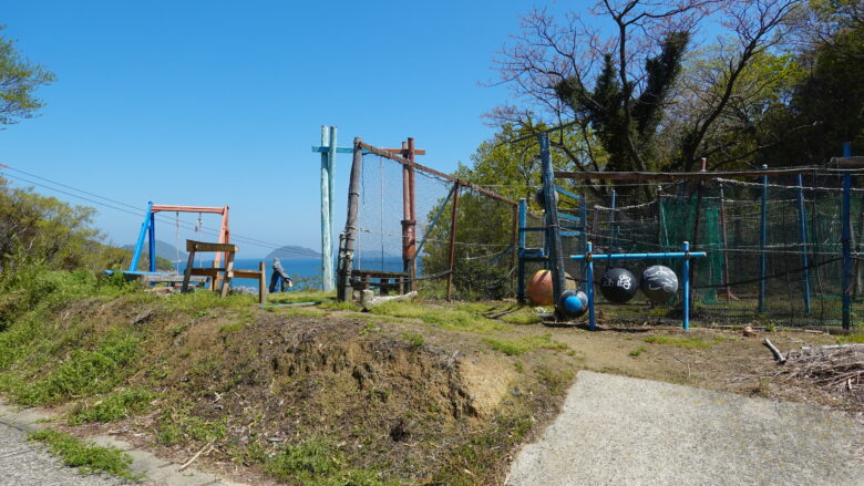 天空のブランコと島迷路