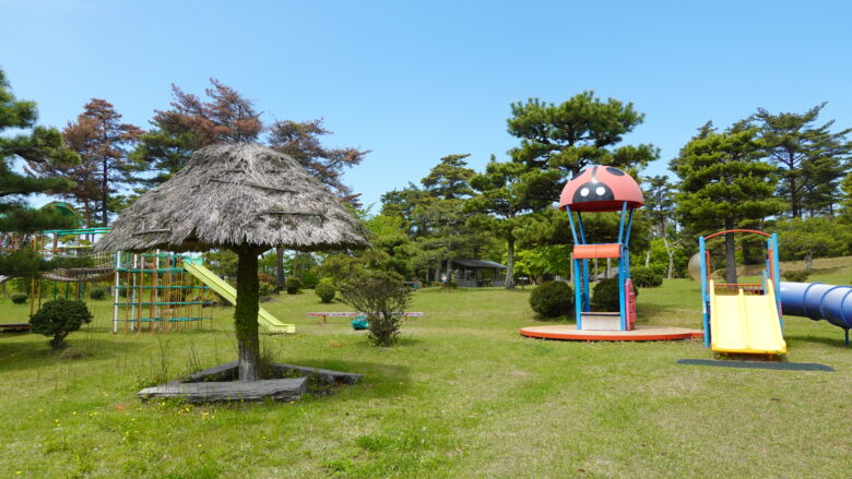 芝生広場