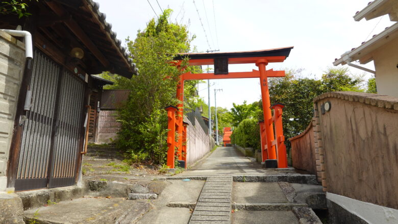 大島神社の参道