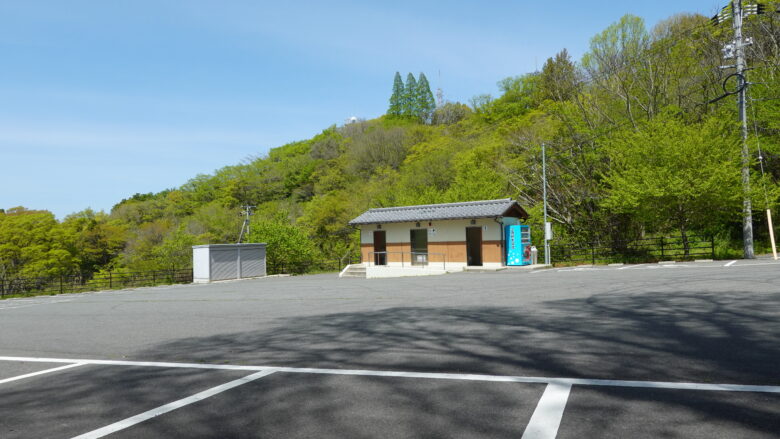 山頂付近の駐車場