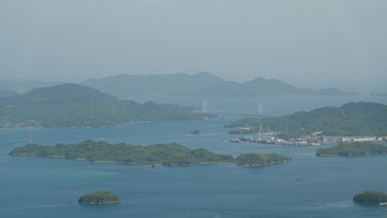 因島大橋周辺の風景