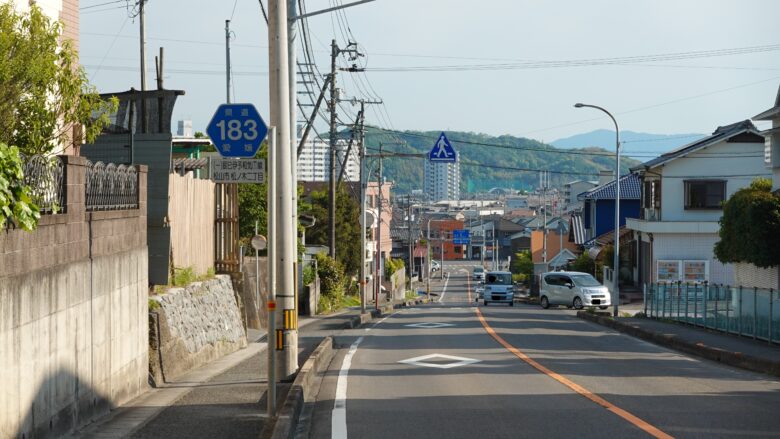 三津浜まであと少