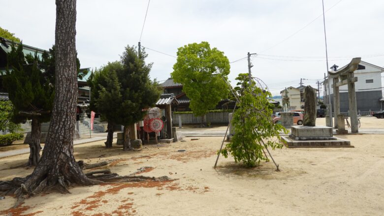 三津厳島神社の境内の様子
