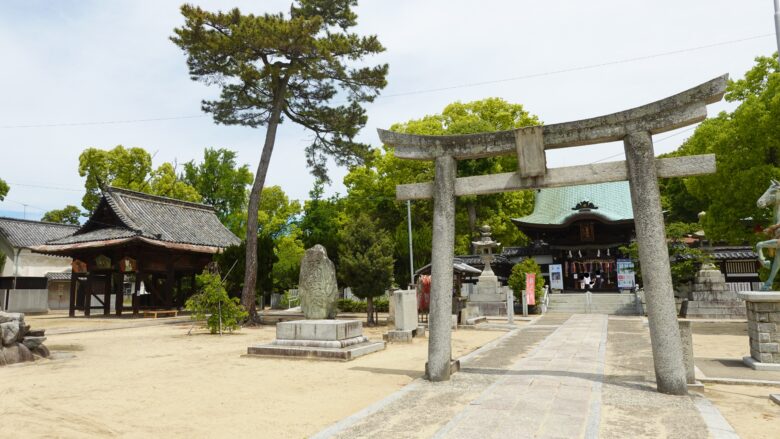 三津厳島神社の参道