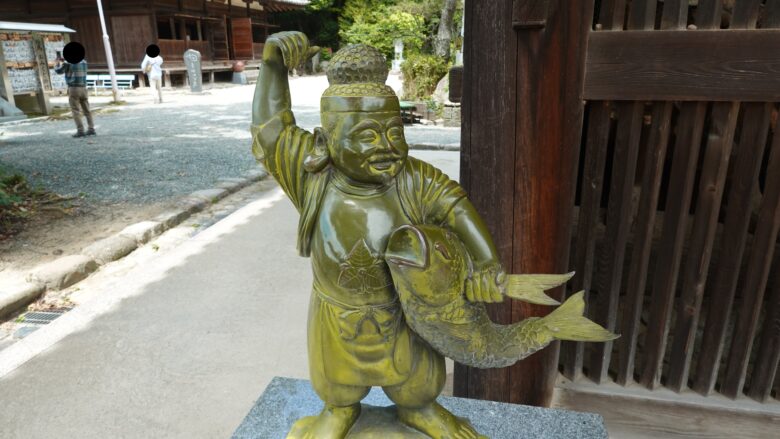 ユーモラスな仕草の恵比須様
