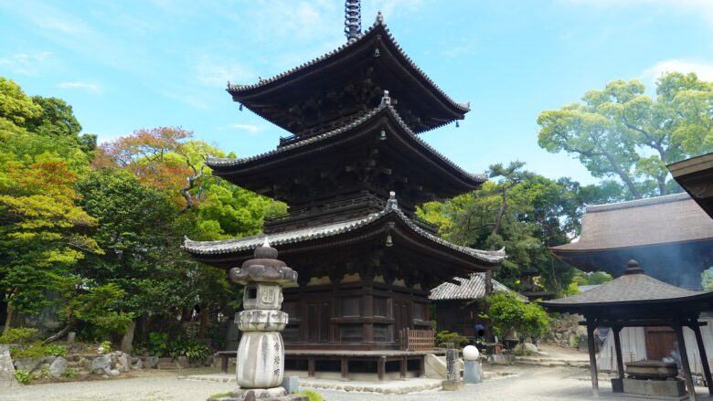 三重塔